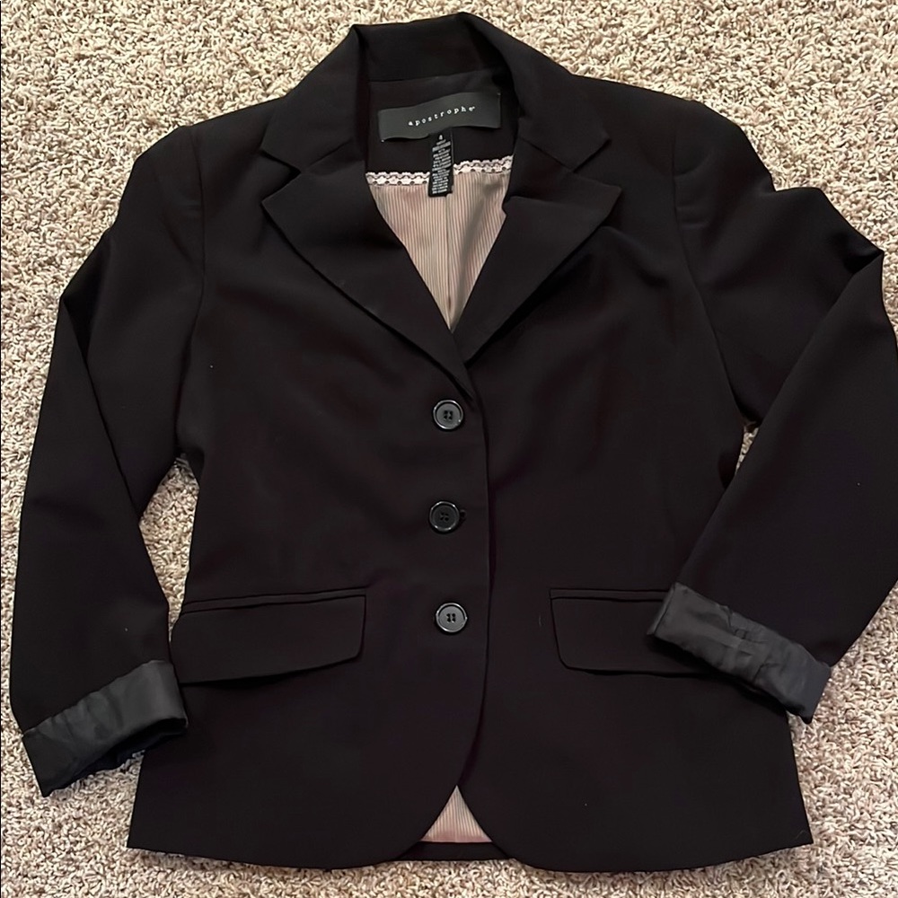 Apostrophe Black Blazer with Notched Lapels and Structured Shoulders